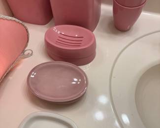 Bathroom Accessories & Supplies