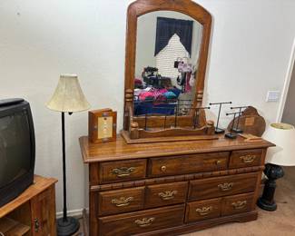 Dresser/Mirror