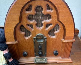 Thomas Collector's Edition Cathedral Radio