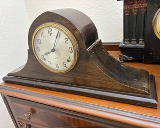 Vintage Wooden Mantle Clock