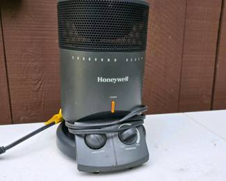 243 honeywellhz2200surroundheatelectric