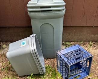 029 plastictrashcanrecyclingbinandmilk