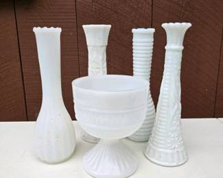 225 milkglassvasesandcompoteinmidcent