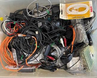 052 lotofelectronicswiresandcables