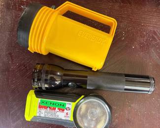 089 assortedflashlightsevereadymaglitep