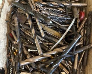 149 assortedmetaldrillbitsandtaps