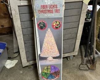 039 trimahomefiberlightschristmastree