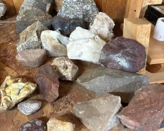 346 assortedroughmineralandrockspecimen