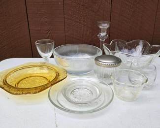 228 assortedvintagedecorativeglasswarean