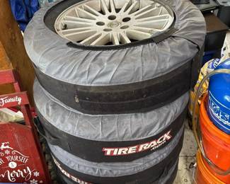 002 setof4goodyeartireswithchrysleral