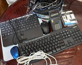 081 mixedcomputerkeyboardsmicecalculator