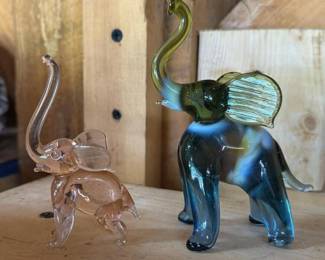 014 glasselephantfigurinesmidcenturystyl