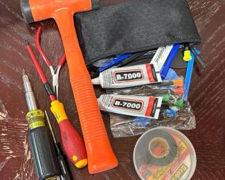 080 mixedhandtoolsandrepairaccessories