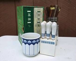 247 assortedasiantablewarechopsticksbutt