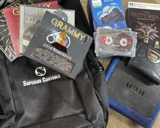 084 miscellaneouselectronicsmediabackpack