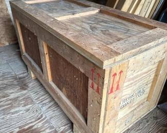 027 setof3woodshippingcrateswithfoam