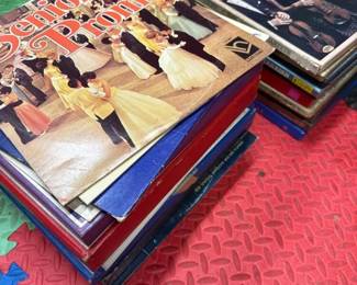 328 vintagevinylrecordsseniorpromthegr