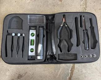 062 multipiecehouseholdtoolkitinzipper