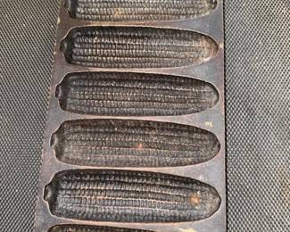 016 vintagecastironcornbreadcornstickp