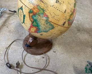 111 readersdigestworldantiquespotglobe