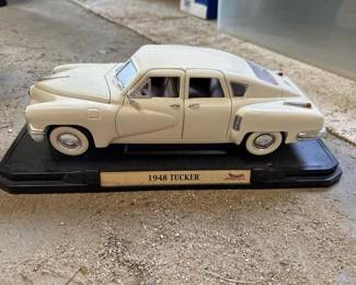 005 roadsignature1948tuckerdiecastmode