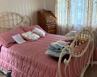 Bed, mattress, bedding
