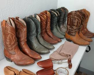 Mens boots size 11 &12