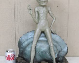 Alien Statue