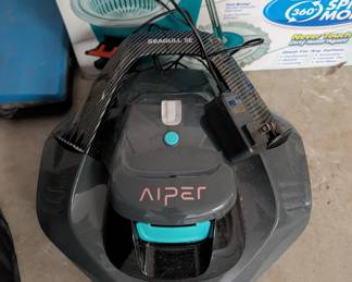 Aiper Seagull SE robotic pool cleaner