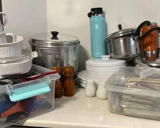 Mystery Lot Of Kitchen Items