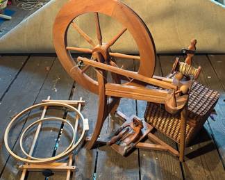 Wood Spinning Wheel