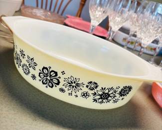 Vintage 1957 Pyrex "Pressed Flowers" promo oval casserole dish