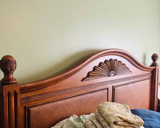 Broyhill King Size Bedroom Set