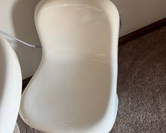 #28 - $3,600 - Saporiti Italia space age Jarama pedestal table 62Lx37Wx29H designed by Alberto Rosselli in 1969 with 4 matching chairs 17Wx18Dx27 1/2T - The Jarama desk and table system was designed in 1969 by Italian architect Alberto Roselli and designer for the luxury Italian manufacturer Saporiti Italia-It is a celebratic icon of futuristic Space Age and all plastic fiberglass - 