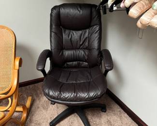  #47 - $50 - Office chair black 