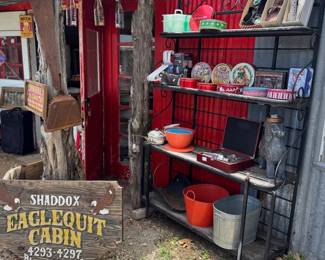 0607 Easy Street Vintiques