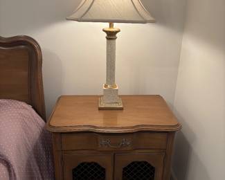 2ND NIGHTSTAND