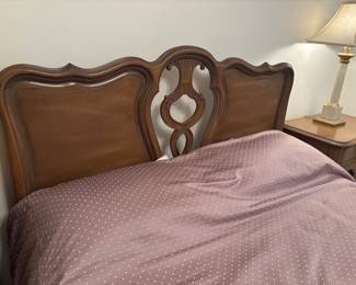 BEDROOM SET - HEADBOARD DETAILS