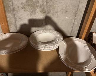 SERVING PIECES