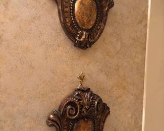 PAIR OF DECOR