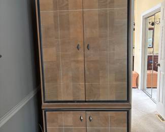 ARMOIRE