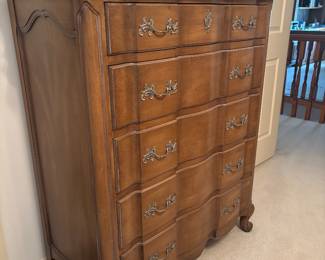 CHEST OF DRAWERS OF BEDROOM SET
