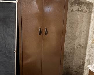 STG CABINET