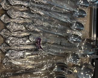 FLATWARE NEW