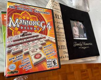 CD'S AND PHOTO ALBUM