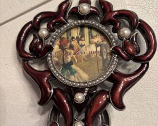 PICTURE FRAME 