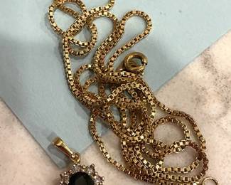 Sapphire Diamond Pendant 750 Chain