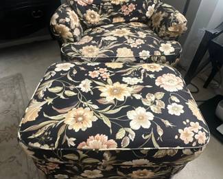 Oversize chair & ottoman