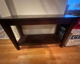 Entryway bench