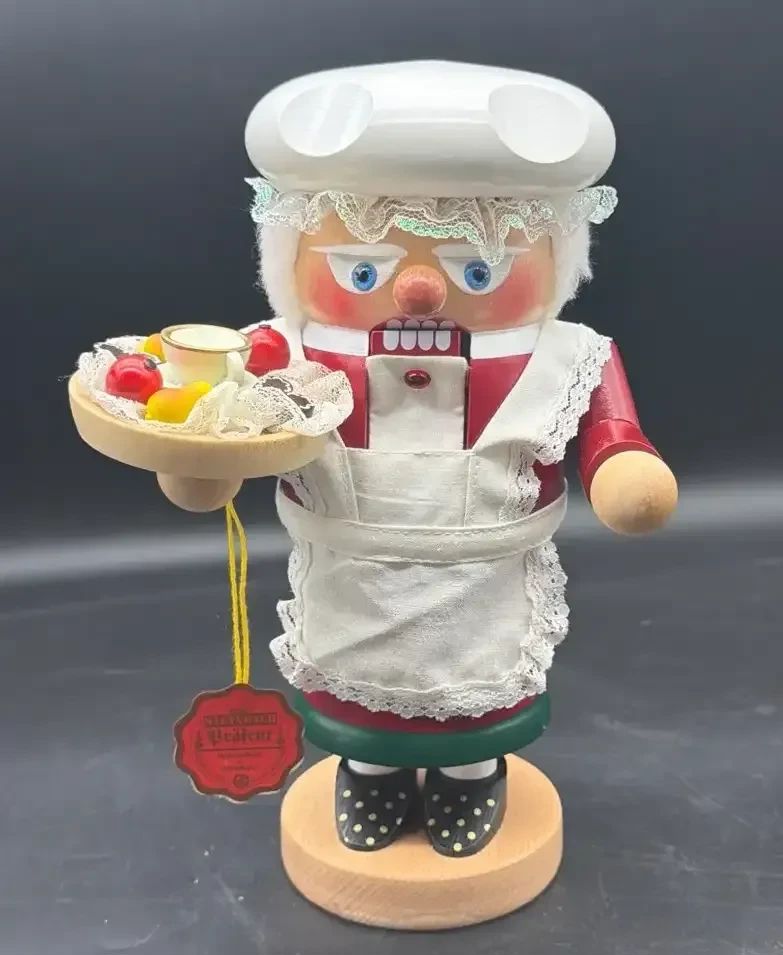 Steinbach Präsent Handmade in Germany Mrs. Clause Troll Nutcracker (Model S1528)